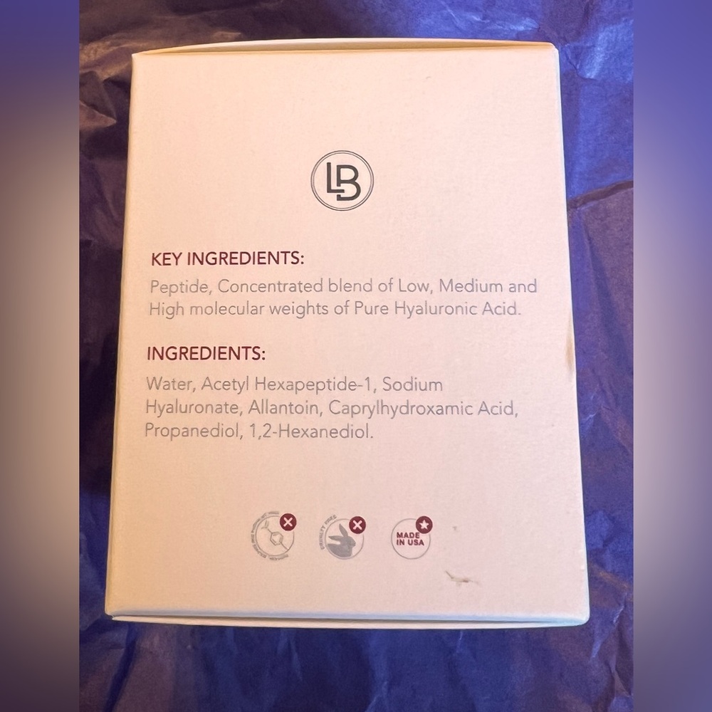 HA3 Hydrating Serum - White and Silver - Picture 5 of 7